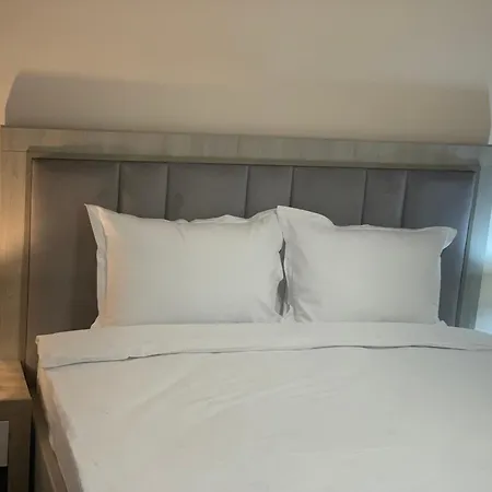 Ultracentral Apartment Craiova