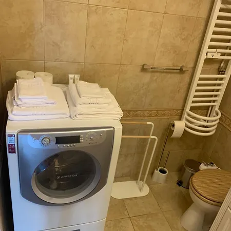 Ultracentral Apartment